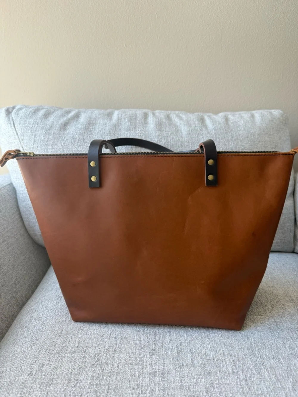 Portland Leather Tote Bag Zipper in Honey - Large - Picture 2 of 4